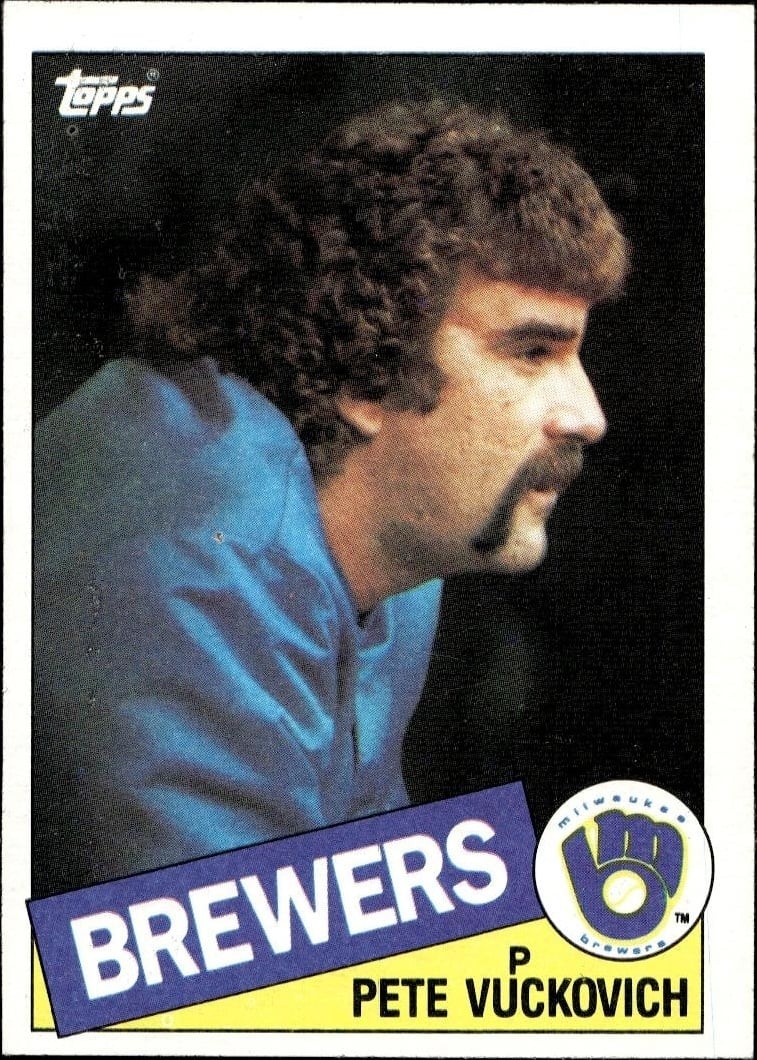Pete Vuckovich 1985 Topps #254 Baseball Trading Card - Front 1985 Topps Pete Vuckovich #254 baseball trading card front