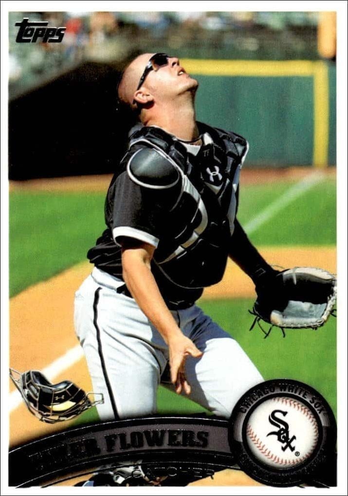 Tyler Flowers 2011 Topps Series 2 #395 Baseball Trading Card - Front 2011 Topps Series 2 Tyler Flowers #395 baseball trading card front