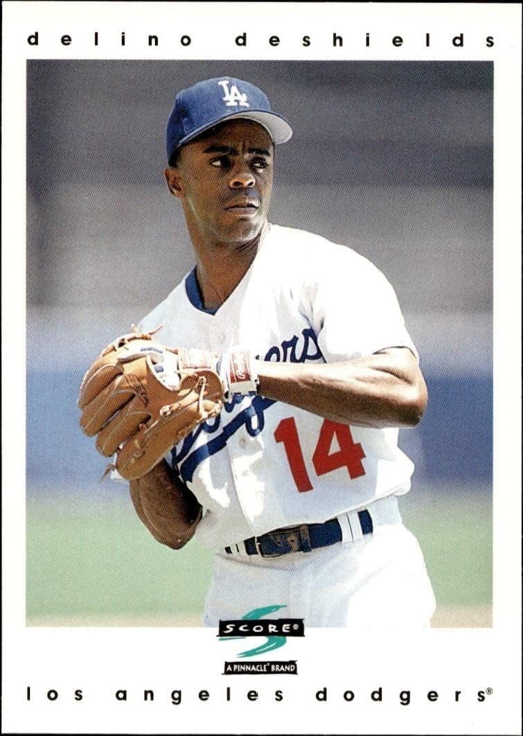 Delino DeShields 1997 Pinnacle Score #4 Baseball Trading Card - Front 1997 Pinnacle Score Delino DeShields #4 baseball trading card front