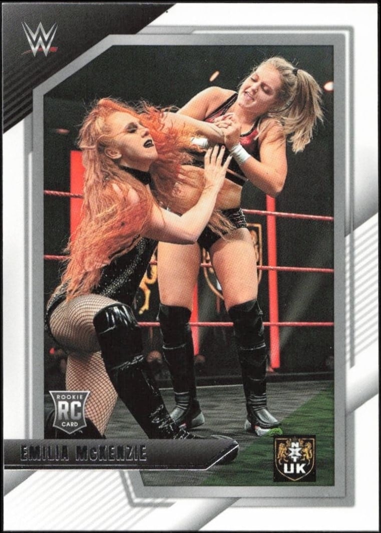 2022 Panini NXT 2.0 WWE Emilia McKenzie #32 trading card
