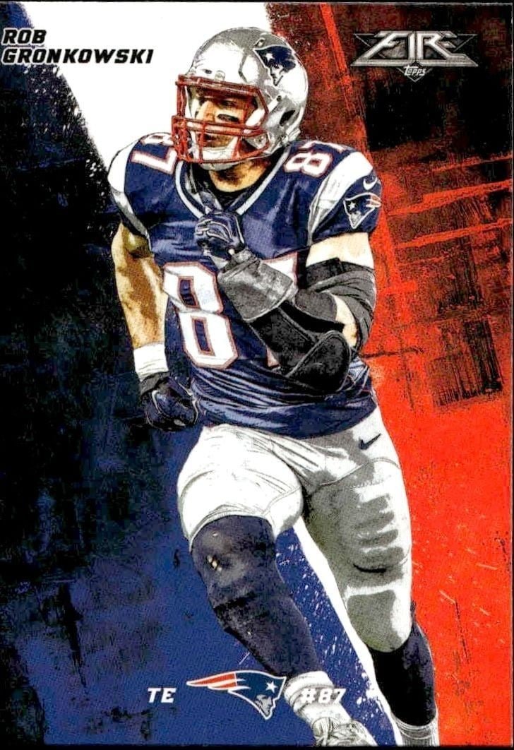 Rob Gronkowski 2015 Topps Fire #20 Football Trading Card - Front 2015 Topps Fire Rob Gronkowski #20 football trading card front