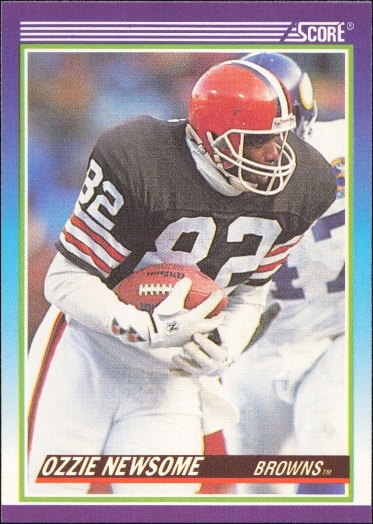 Ozzie Newsome 1990 Score #443 Football Trading Card - Front 1990 Score Ozzie Newsome #443 football trading card front