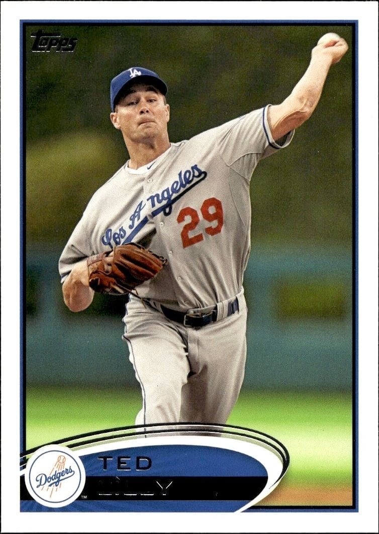 Ted Lilly 2012 Topps #122 Baseball Trading Card - Front 2012 Topps Ted Lilly #122 baseball trading card front