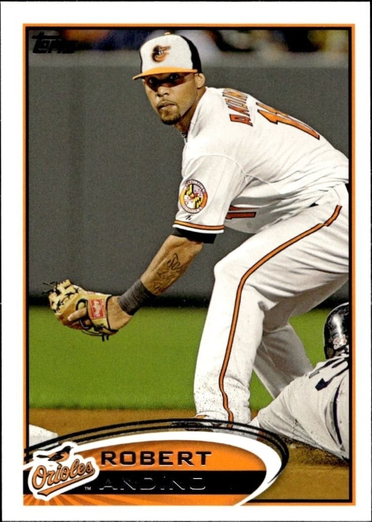 Robert Andino 2012 Topps #452 Baseball Trading Card - Front 2012 Topps Robert Andino #452 baseball trading card front