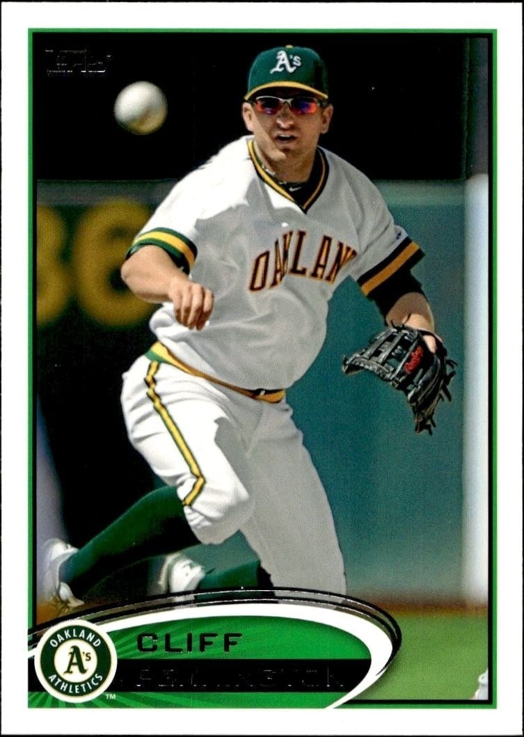 Cliff Pennington 2012 Topps #530 Baseball Trading Card - Front 2012 Topps Cliff Pennington #530 baseball trading card front