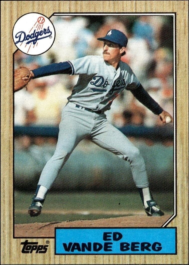 Ed Vande Berg 1987 Topps #717 Baseball Trading Card - Front 1987 Topps Ed Vande Berg #717 baseball trading card front