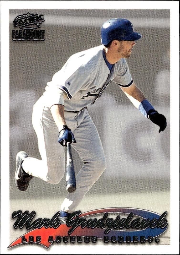 Mark Grudzielanek 1999 Pacific Paramount #116 Baseball Trading Card - Front 1999 Pacific Paramount Mark Grudzielanek #116 baseball trading card front