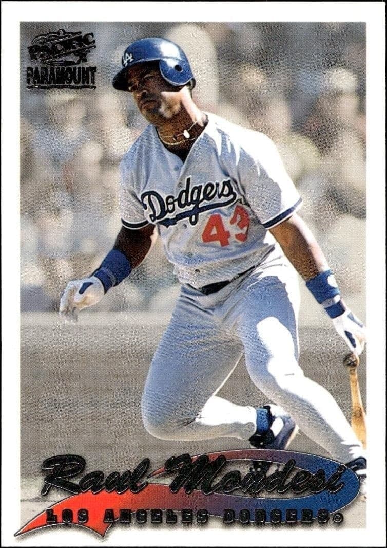 1999 Pacific Paramount Raul Mondesi #119 trading card