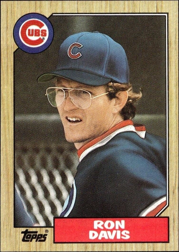 Ron Davis 1987 Topps #383 Baseball Trading Card - Front 1987 Topps Ron Davis #383 baseball trading card front