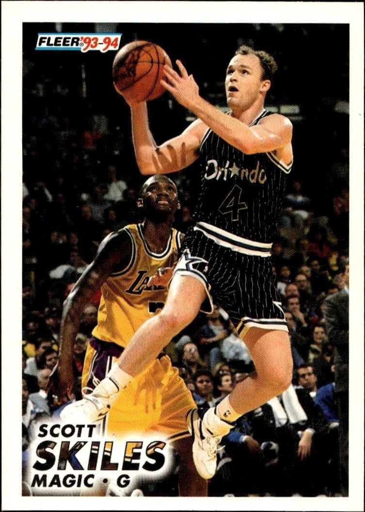 Scott Skiles 1993-94 Fleer #152 Basketball Trading Card - Front 1993-94 Fleer Scott Skiles #152 basketball trading card front