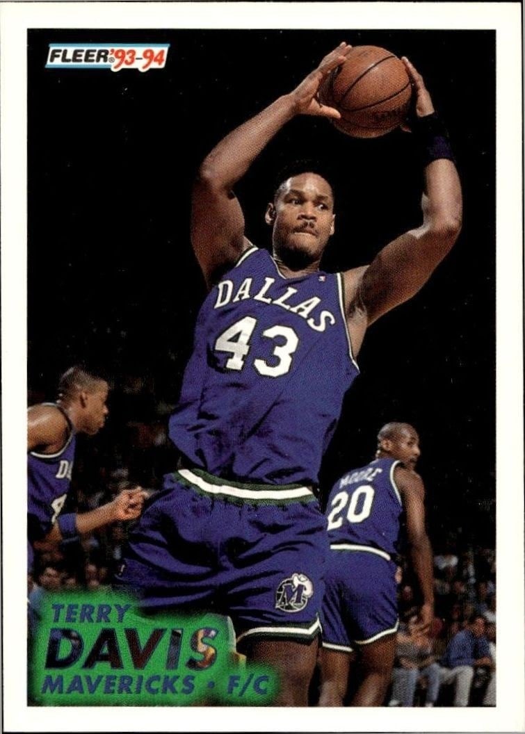 Terry Davis 1993-94 Fleer #43 Basketball Trading Card - Front 1993-94 Fleer Terry Davis #43 basketball trading card front