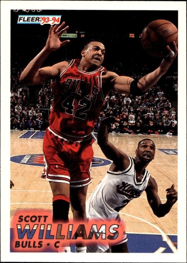 Scott Williams 1993-94 Fleer #33 Basketball Trading Card - Front 1993-94 Fleer Scott Williams #33 basketball trading card front