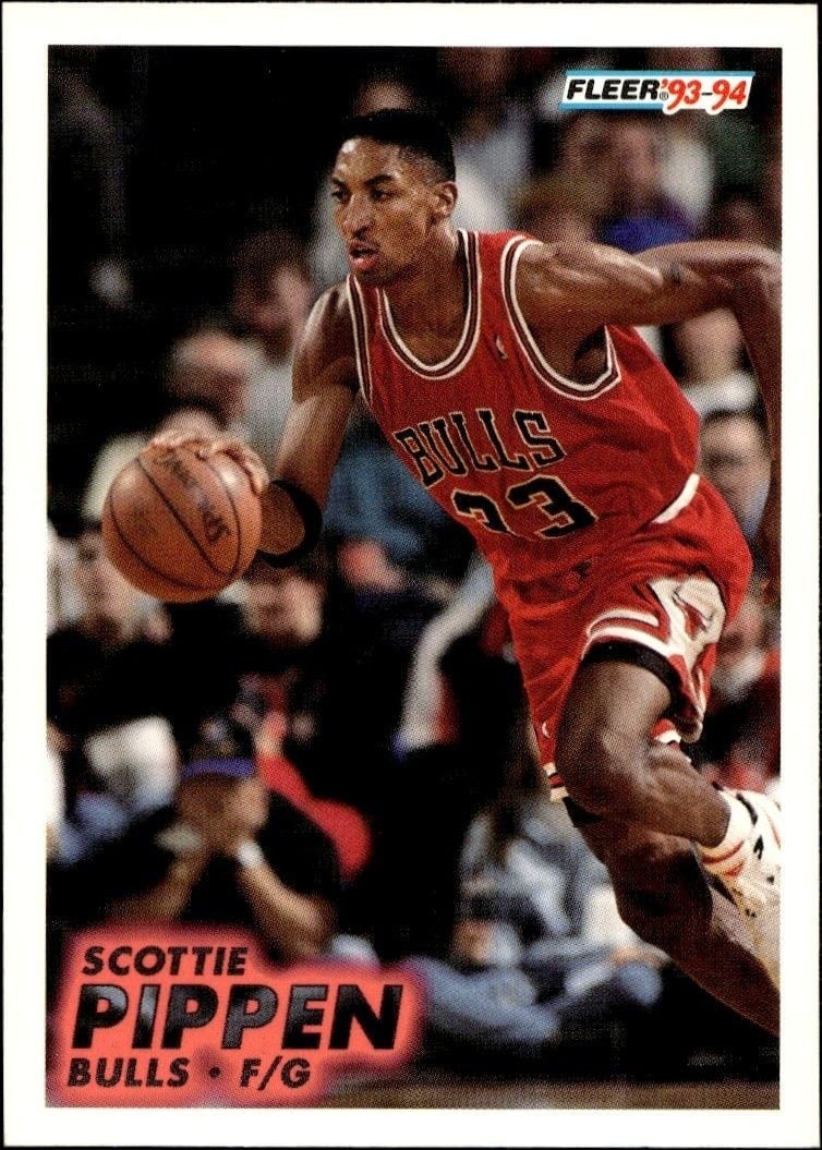 Scottie Pippen 1993-94 Fleer #32 Basketball Trading Card - Front 1993-94 Fleer Scottie Pippen #32 basketball trading card front