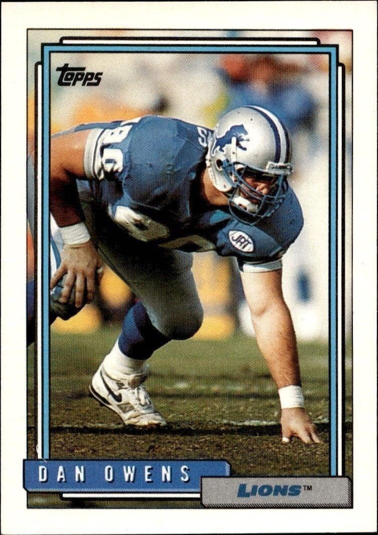 Dan Owens 1992 Topps #631 Football Trading Card - Front 1992 Topps Dan Owens #631 football trading card front