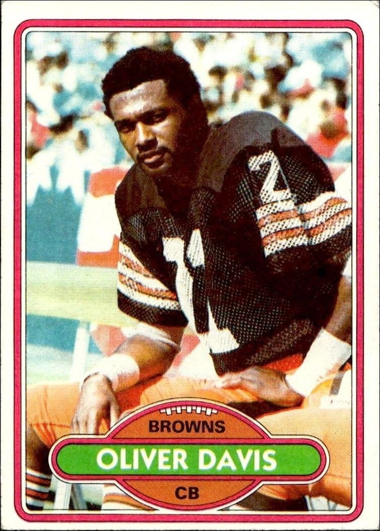 Oliver Davis 1980 Topps #49 Football Trading Card - Front 1980 Topps Oliver Davis #49 football trading card front
