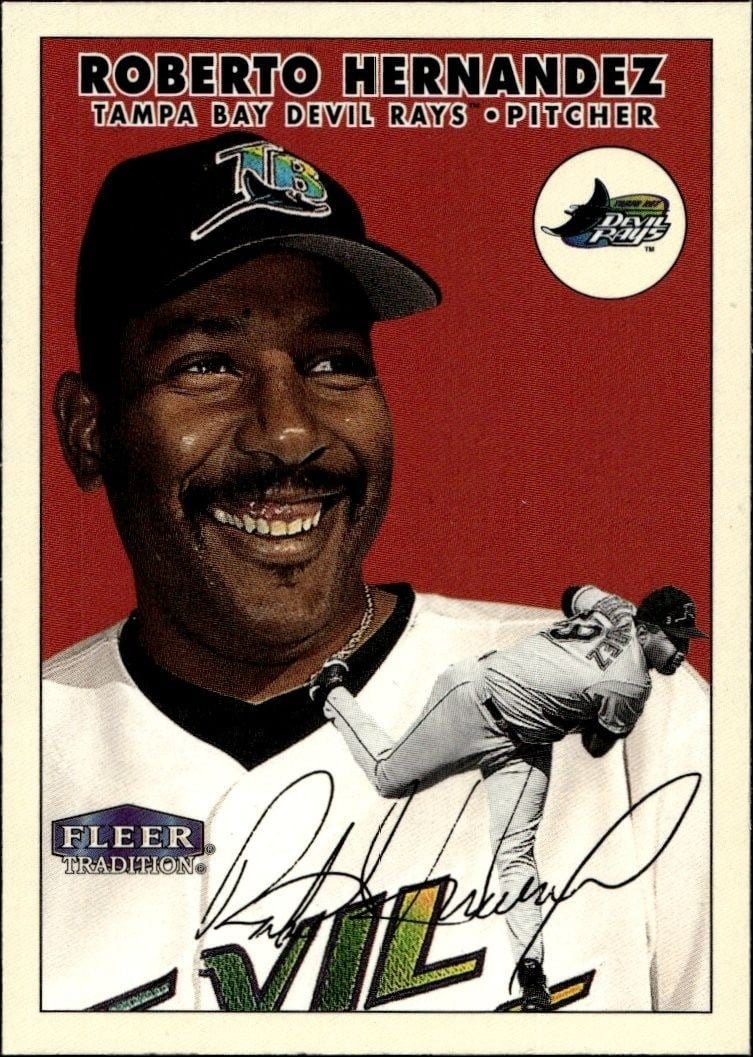 Roberto Hernandez 2000 Fleer Tradition Glossy #393 Baseball Trading Card - Front 2000 Fleer Tradition Glossy Roberto Hernandez #393 baseball trading card front