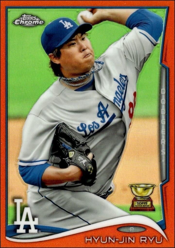 Hyun-Jin Ryu 2014 Topps Chrome #107 Baseball Trading Card - Front 2014 Topps Chrome Hyun-Jin Ryu #107 baseball trading card front