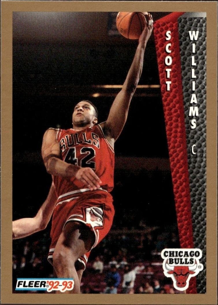 Scott Williams 1992-93 Fleer #37 Basketball Trading Card - Front 1992-93 Fleer Scott Williams #37 basketball trading card front