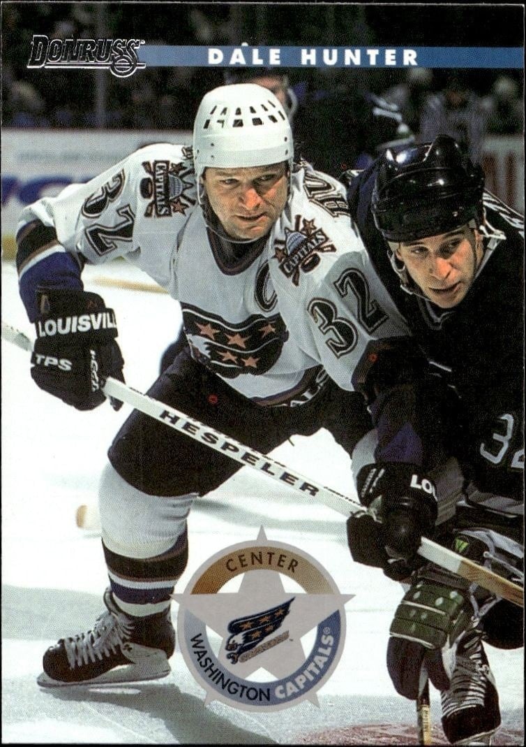 Dale Hunter 1996-97 Donruss #199 Hockey Trading Card - Front 1996-97 Donruss Dale Hunter #199 hockey trading card front
