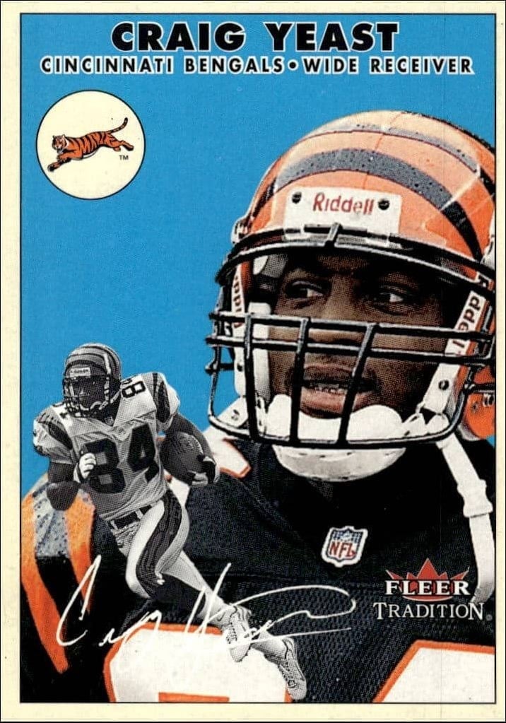Craig Yeast 2000 Fleer Tradition Glossy #269 Football Trading Card - Front 2000 Fleer Tradition Glossy Craig Yeast #269 football trading card front