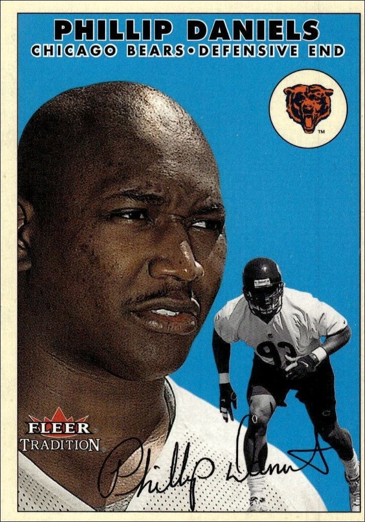 Phillip Daniels 2000 Fleer Tradition Glossy #273 Football Trading Card - Front 2000 Fleer Tradition Glossy Phillip Daniels #273 football trading card front