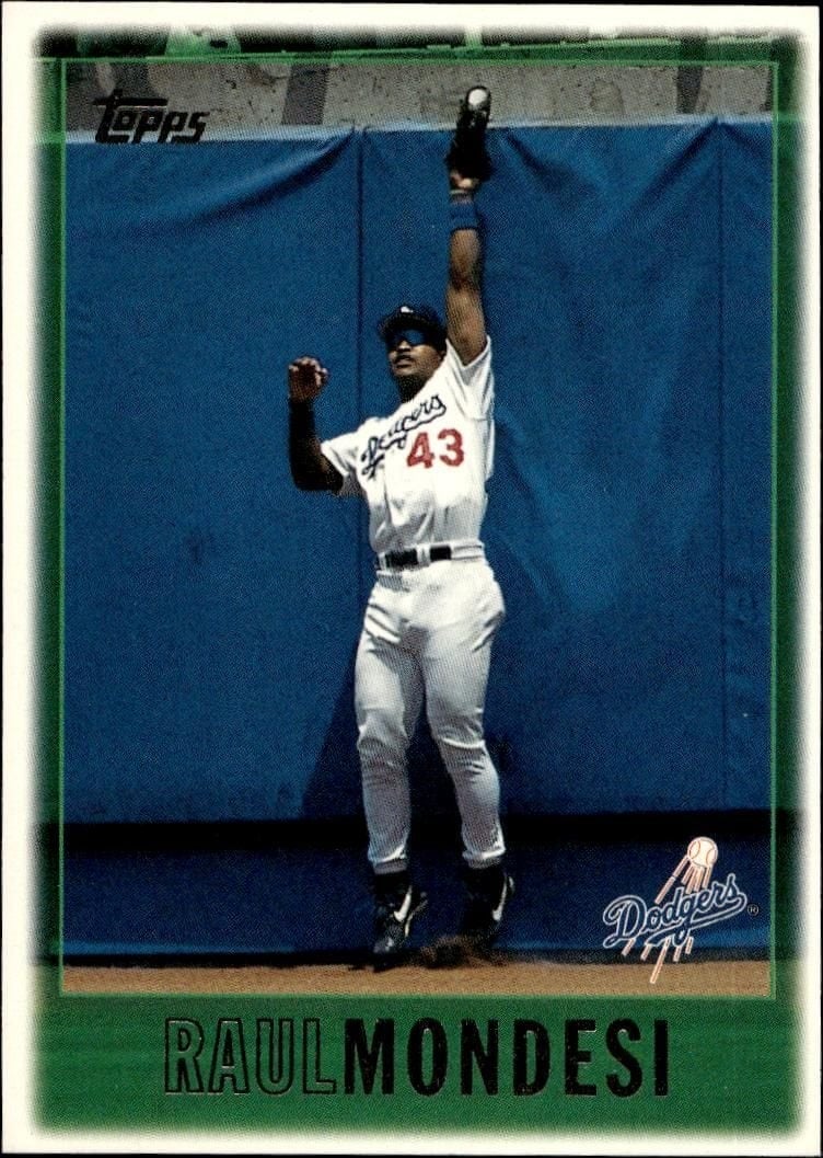 Raul Mondesi 1997 Topps #67 Baseball Trading Card - Front 1997 Topps Raul Mondesi #67 baseball trading card front