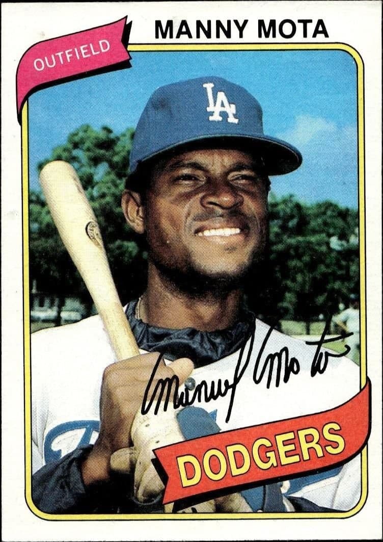 Manny Mota 1980 Topps #104 Baseball Trading Card - Front 1980 Topps Manny Mota #104 baseball trading card front