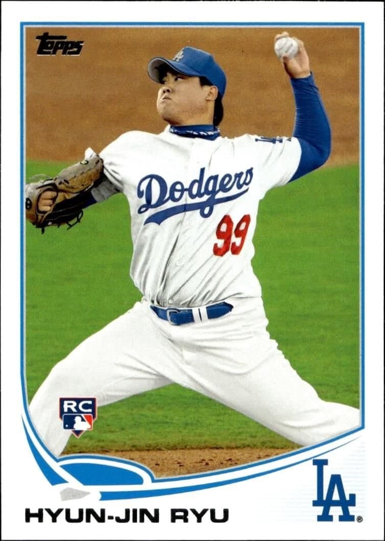 Hyun-Jin Ryu 2013 Topps Chrome #25 Baseball Trading Card - Front 2013 Topps Chrome Hyun-Jin Ryu #25 baseball trading card front