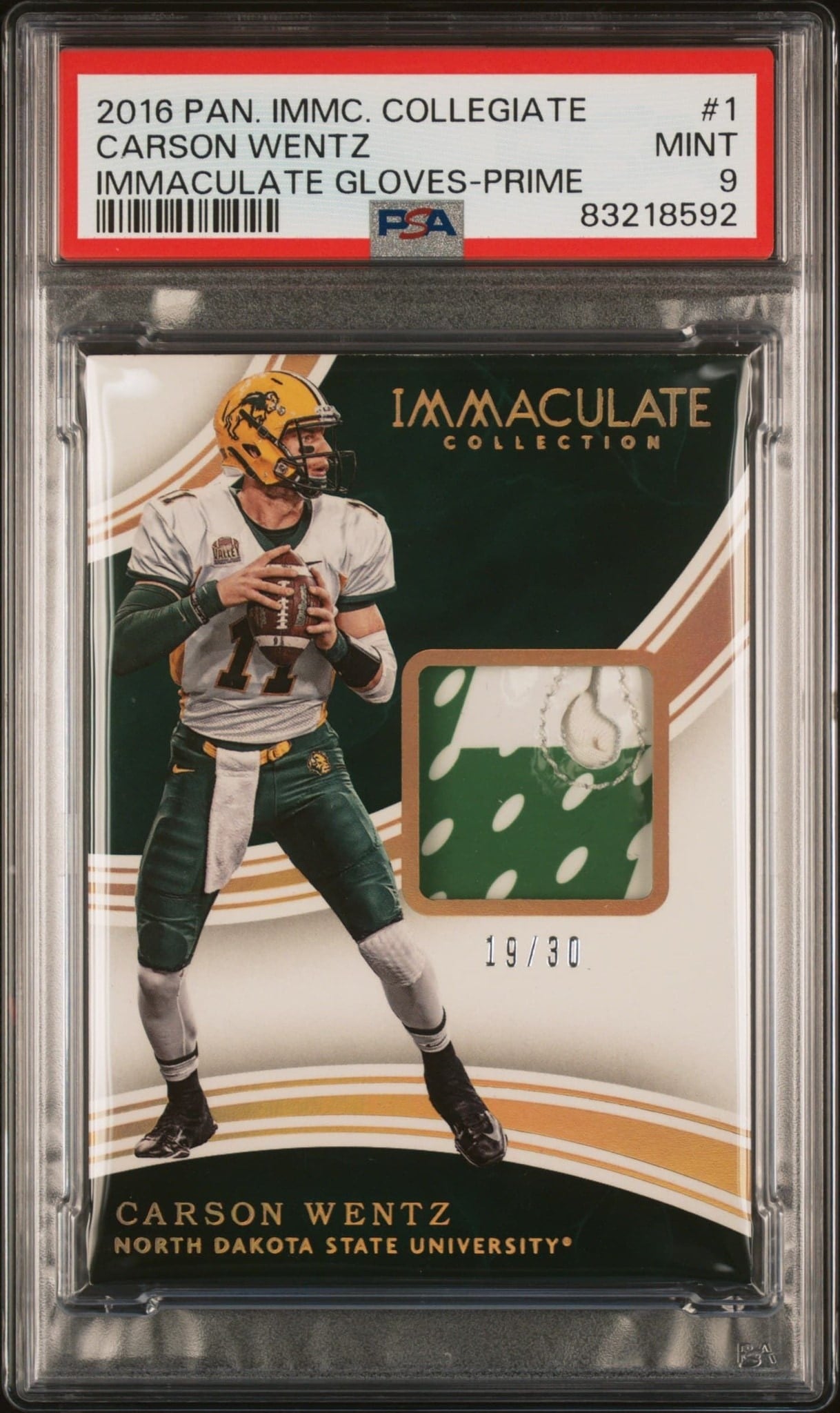 Carson Wentz 2016 Panini Immaculate Collegiate #1 Football Trading Card - Front 2016 Panini Immaculate Collegiate Carson Wentz #1 football trading card front