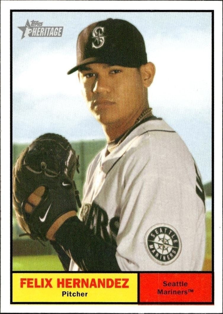Felix Hernandez 2010 Topps Heritage #293 Baseball Trading Card - Front 2010 Topps Heritage Felix Hernandez #293 baseball trading card front