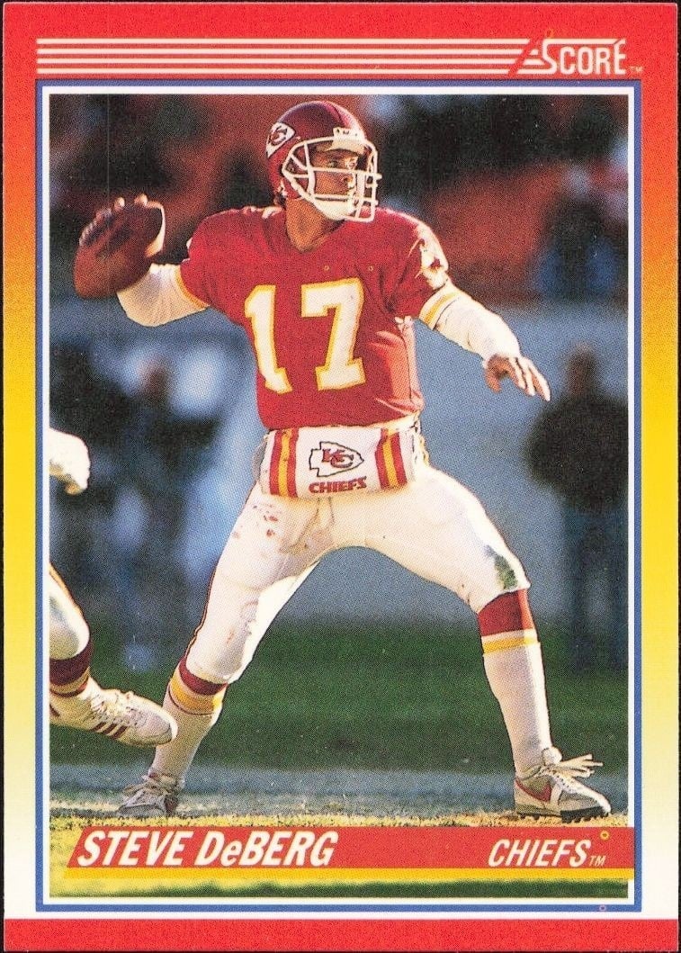 Steve DeBerg 1990 Score #262 Football Trading Card - Front 1990 Score Steve DeBerg #262 football trading card front