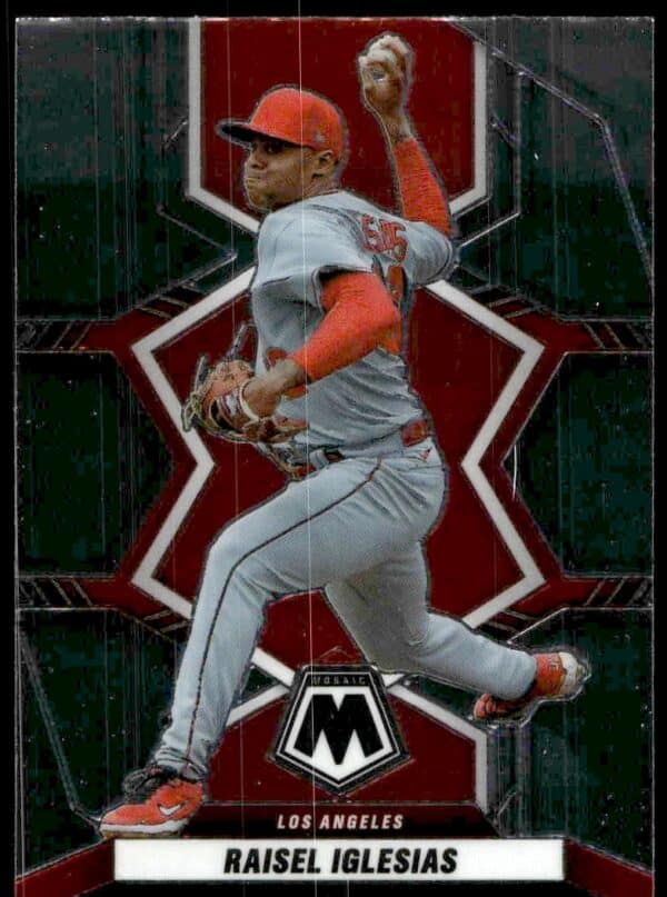 2022 Panini Mosaic Raisel Iglesias #55 (Front)