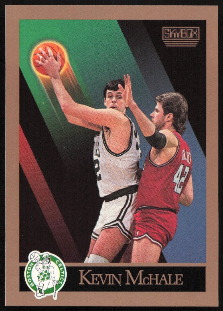 1990 SkyBox Kevin McHale #19 (Front)