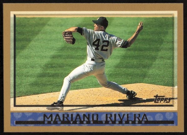 1998 Topps Mariano Rivera #8 (Front)