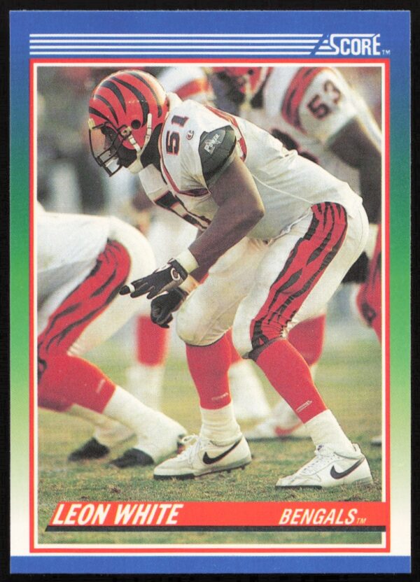 1990 Score Leon White #32 (Front)