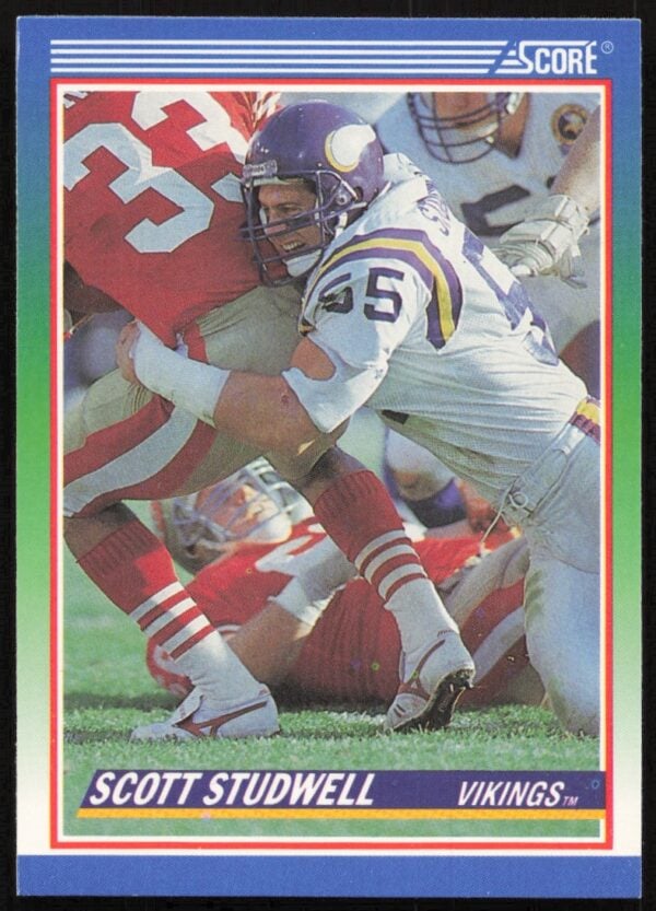 1990 Score Scott Studwell #377 (Front)