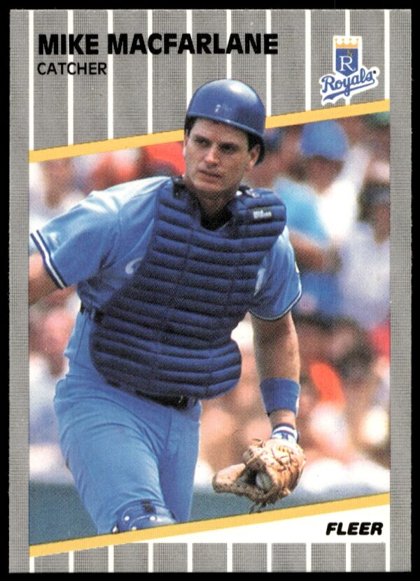 1989 Fleer Mike MacFarlane #287 (Front)