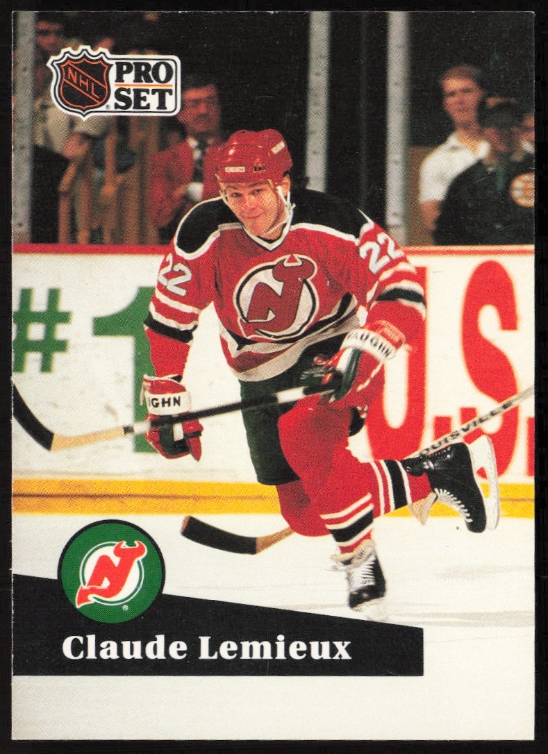 1991-92 Pro Set NHL Claude Lemieux #135 (Front)