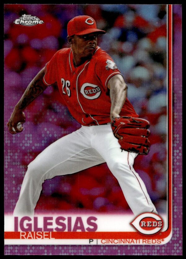 2019 Topps Chrome Raisel Iglesias Pink Refractor #192 (Front)