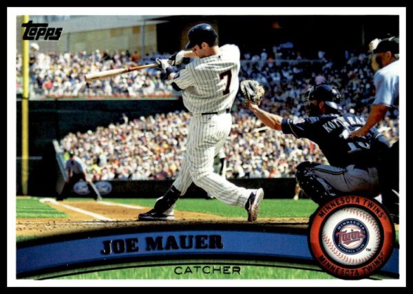 2011 Topps Joe Mauer Sparkle on left hip #550 (Front)