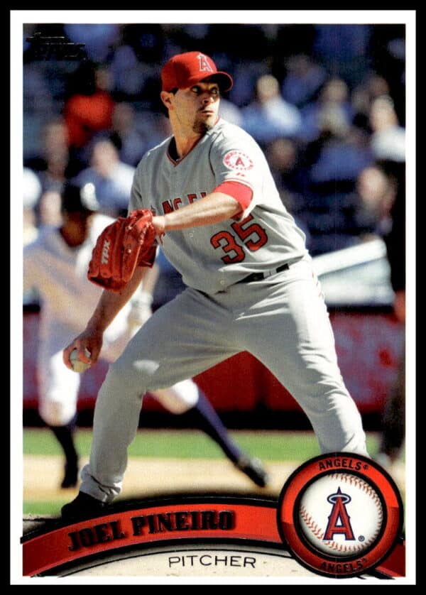 2011 Topps Joel Pineiro #263 (Front)