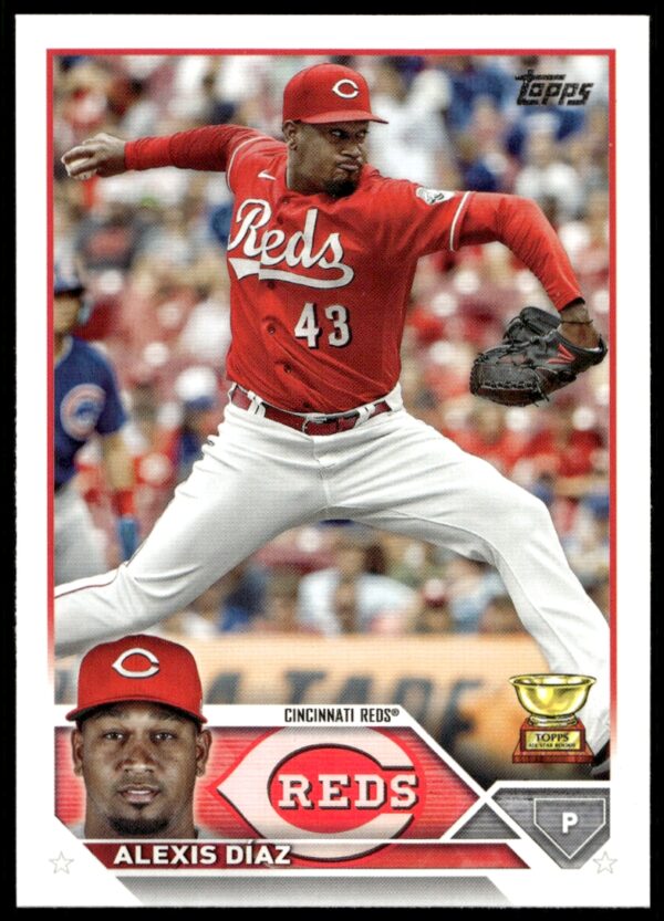 2023 Topps Series 2 Alexis Diaz #369 (Front)