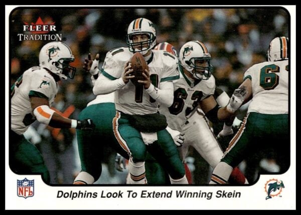 2000 Fleer Tradition Dolphins Look to Extend Winning Skein #381 (Front)