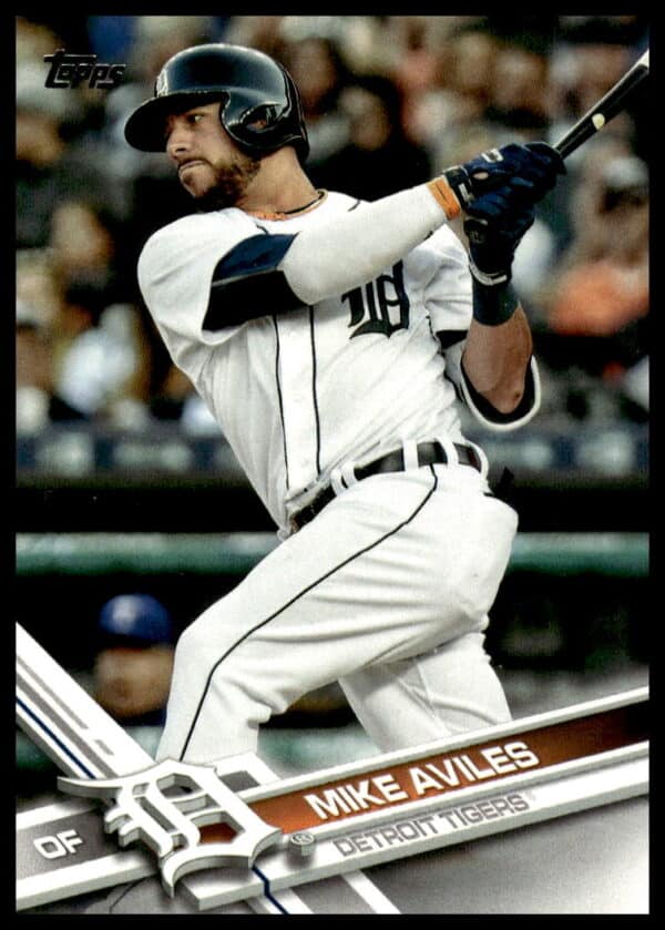 2017 Topps Series 1 Mike Aviles #240 (Front)