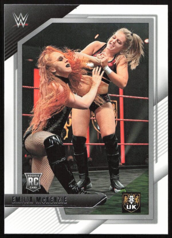 2022 Panini NXT 2.0 WWE Emilia McKenzie   #32   (Front)