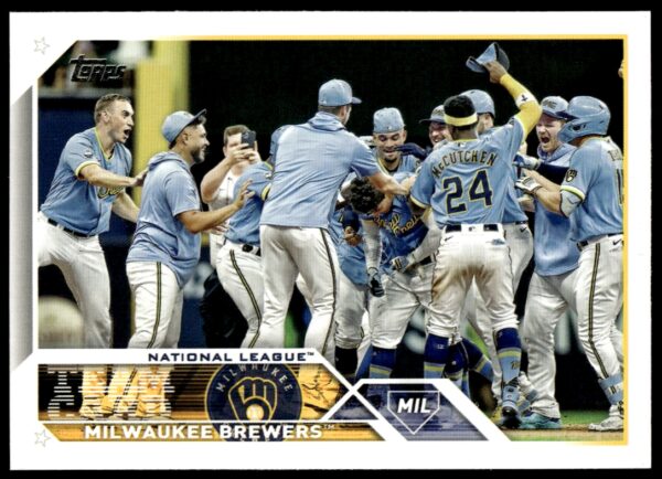 2023 Topps Series 2 Milwaukee Brewers #533 (Front)